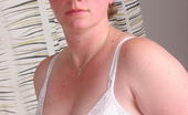 Mature.nl 141420 This Horny Housewife Gets Playfull And Nasty
