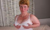 Mature.nl 141420 This Horny Housewife Gets Playfull And Nasty
