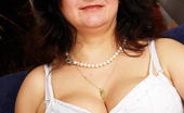 Mature.nl 141463 Horny Mama Showing Off Her Hot Body
