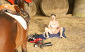 Mature.nl 141474 Mature Slut Playing With Herself In A Barn
