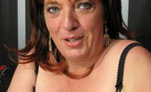 Mature.nl 141527 Big Titted Mature Mama Playing With Her Pussy
