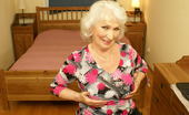 Mature.nl This Granny Loves To Get Nasty On Her Own
