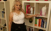 Mature.nl 141575 This Horny Mature Housewife Loves To Play With Herself

