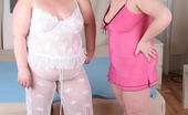 Mature.nl 141603 These Mature Lesbians Sure Love To Eat Pussy
