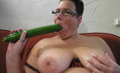 Mature.nl 141675 Chubby Mature Slut Playing With Herself
