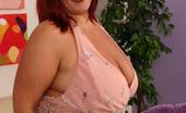 BBW Hunter 144245 Peaches Has A Sweet Smile And An Enormous Set Of Fat Knockers And She Loves Showing It Off
