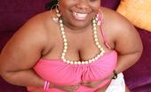 BBW Hunter 144250 Ebony BBW Chocolat Hottie Is All Smiles While Showing Off Her Enormous Chocolate Knockers
