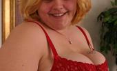 BBW Hunter 144302 Cute Plumper Drew Unleashes Her Dirty Side By Stripping Off Her Clothes For The Camera
