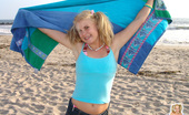 Little Summer 145367 Come On Over And Have Some Fun With !
