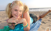 Little Summer 145367 Come On Over And Have Some Fun With !
