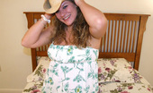 Young Fatties 148505 Full Redneck Candy Massages Her Clit With Vibrator
