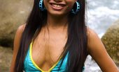 Thainee 150313 Amazing Thai Teen Babe Is On The Beach And Decides To Strip
