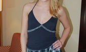 Jim Slip Laura King 153090 Natural Blonde Teenager Pleasing A Senior His Cock Orally
