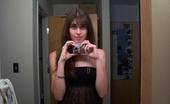 Fubilov 161619 Chick Selfshoots For Her Facebook Account
