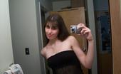 Fubilov 161619 Chick Selfshoots For Her Facebook Account
