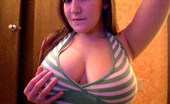 GND Kayla 168081 Kayla Loves To Tease And Pinch Her Nipples For You
