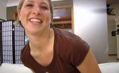 Big Mouthfuls 170912 College Coed Lones To Show Off On Camera
