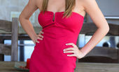 La Zona Modelos Sophia Winters Slips Out Of Her Tight Red Dress And Enjoys That Beautiful Body Of Hers Still She Cums
