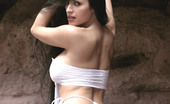 Foxy Anya 176682 Gorgeous Latina In Bikini Bares All In Canyon
