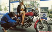 Rodox Gallery Th 15233 T 178690 Hairy Seventies Lady Boned By A Horny Mechanic In A Bikeshop
