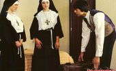 Rodox Janet Monroe 178755 Retro Nuns Pleasing The Hotel Manager His Big Stiffy Cock
