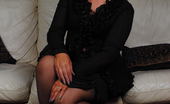 Mature.eu 182144 Naughty Housewife Masturbating On The Couch
