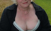 Mature.eu 182167 Amateur Mature Slut Posing Naked Outside
