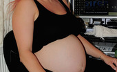 Unique Sexy Girls 184527 Faye Big Pregnant Belly
