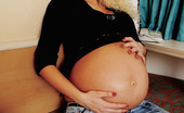 Unique Sexy Girls 184612 Linda Very Very Pregnant Beauty
