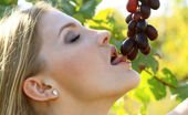 Erotic Beauty Tinaa Aleska Tan Presenting Tinaa 189185 Tinaa Loves Walking Amongst The Grape Vines As She Strips Naked Except For Her Brilliant Red Beads. Watch As Her Tongue Captures The Sweet Fruit Of The Vine.
