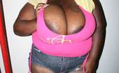 Simone Fox 190680 Huge Juggs Flashing Knockers
