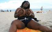 Simone Fox 190691 Mega Busty At The Beach