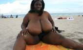 Simone Fox 190691 Mega Busty At The Beach