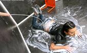 Slime Wave Cum Splattered Chick 198156 Hot Sexy Chick Sits In Chair And Gets Sparyed With Fake Cum
