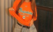 Bella Spice 198576 Bella Shows Off Her Love For The Team

