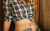 Nextdoor Models Sara 202685 Take A Hayride With Sara As She Gets Up Close And Personal After She Strips Down To Nothing
