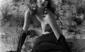 Vintage Cuties
 211204 