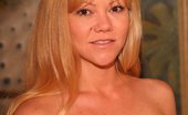 Wicked.com Julie Meadows 215730 Blonde Milf With Long Hair Julie Meadows Looks Luxurious Demonstrating The Naked Body
