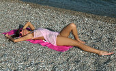 Watch 4 Beauty Maria 221718 Pee On The Beach
