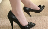 Stiletto Girl Hot Milf Alison Shows Off Her Silky Smooth Nylon Legs And Her Bow High Heels
