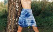 Indian Sex Lounge 233006 Wild Indian Chick Shows Ass And Stripping In Garden
