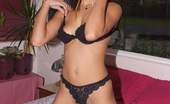 Indian Sex Lounge 233021 Curly Indian Babe In Lingerie Flashing Her Tits
