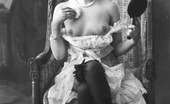 Vintage Classic Porn Burlesque Ladies From The Twenties Showing Their Fresh Body
