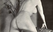Vintage Classic Porn Voluptuous Vintage Ladies Showing Their Attractive Curves
