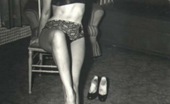 Vintage Classic Porn 233476 Betty Page With Sexy Stockings Showing Her Sensual Body
