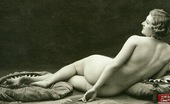 Vintage Classic Porn Several Thirties Wifes Showing Their Fine Natural Bodies
