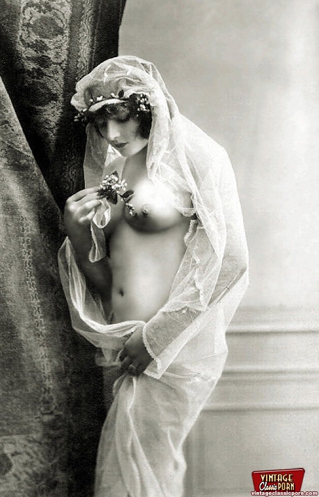 Vintage Costume Nude Sex
