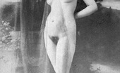 Vintage Classic Porn Vintage Models Showing Their Pubic Hair In The Twenties
