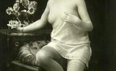 Vintage Classic Porn 233710 Very Hot Vintage Girls That Love Sitting In The Thirties
