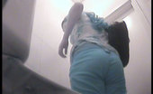 Piss Hunt 233870 Oldie With Blue Hair Pees In Spycammed Loo
